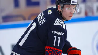 Нападающий "Металлурга" Никита Михайлис провёл 600-й матч в карьере в КХЛ