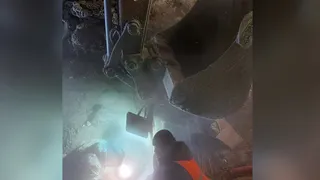 Губернатор Малков посетил место аварии на теплотрассе и сообщил о сложных условиях ремонта