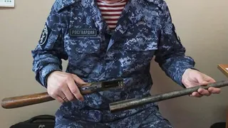 Жители Коми продолжают добровольно сдавать в Росгвардию найденное оружие