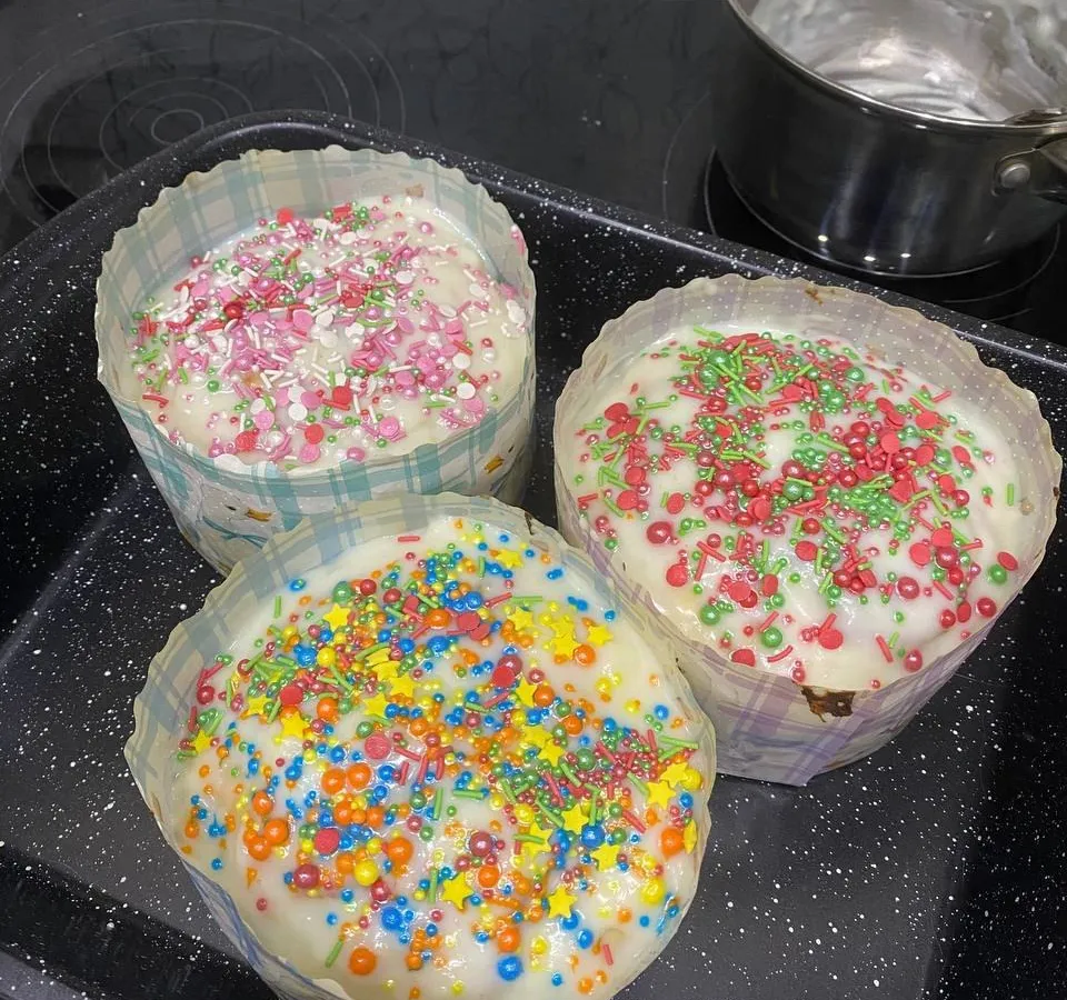 Как приготовить идеальную глазурь для кулича из 3 ингредиентов — нашли самый лёгкий рецепт