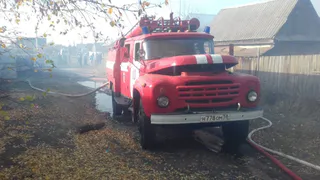 В Брянске ликвидировали открытое горение на складе с красками и автомаслами