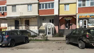 ДТП в Горроще: неизвестный протаранил 2 машины и помял забор