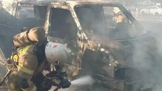 В Рязани ночью 22 марта сгорели два микроавтобуса