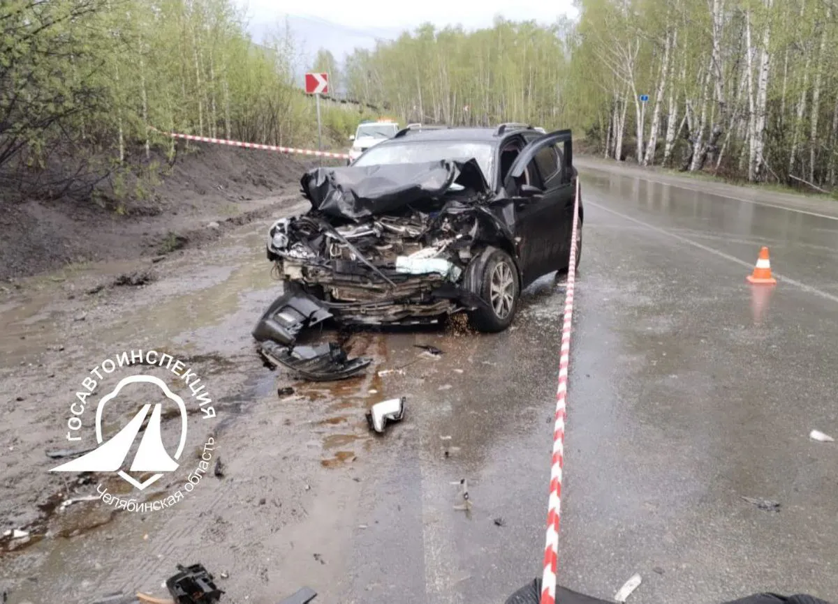 В Челябинской области в результате аварии на трассе погибла девушка