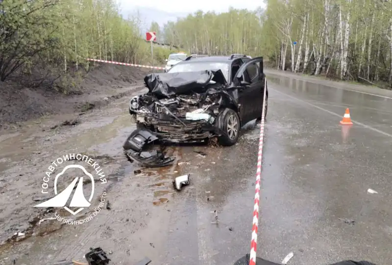 В Челябинской области в результате аварии на трассе погибла девушка