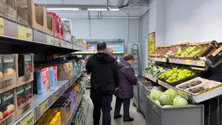 Купила в «Пятёрочке» курицу с тушёной капустой от «Холодушки» — что там на самом деле, какой вкус и стоит ли её брать