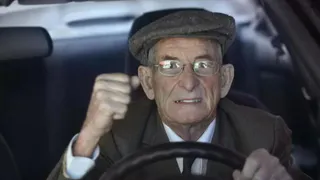 Водителей-пенсионеров подвергнут медосвидетельствованию