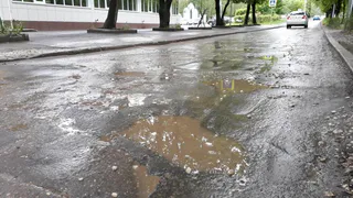 Дорога к роддому №1: в мэрии утверждают, что отремонтировали выбоины
