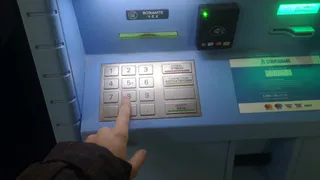 С 9 июля переводы с карты на карту будут облагаться налогом: кого начнут «трясти» в первую очередь