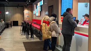 Только одна привычка за столом выдает низкий интеллект человека: не делайте так, чтобы не позориться