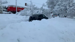 Жители Башмаковского района не могут выбраться из снежного плена