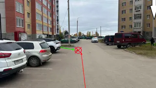 В Коми ребенок выкатился на дорогу на самокате и попал под машину