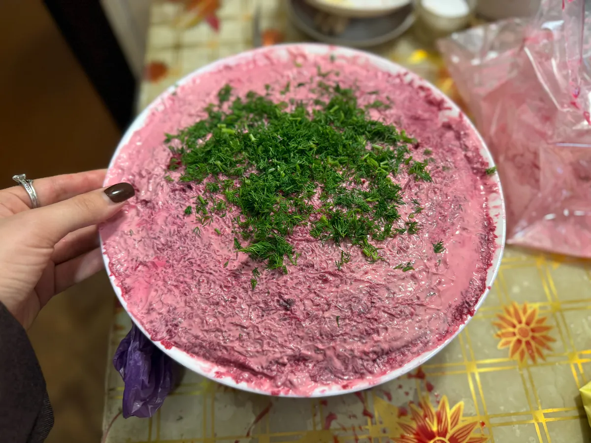 Шуба, которую съедают мгновенно: я заменила сельдь, и салат стал хитом на всех застольях