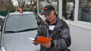 Таксистов Рязани заставляют надевать маски: правда или нет?