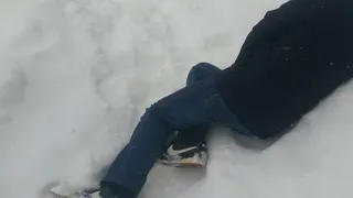 На улице Новаторов прохожие обнаружили труп мужчины