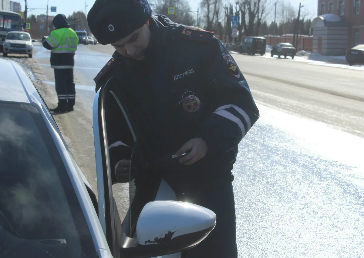 Сотрудники полиции завершили расследование из-за поддельного водительского удостоверения в Челябинской области