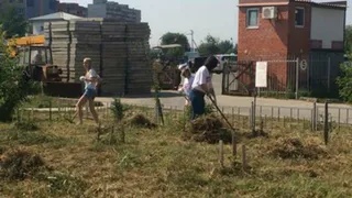 В Рязанском дендропарке убрали мусор