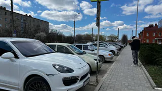 В шиномонтажке уже очередь: такое давление в шинах губит весь автомобиль — проверьте сегодня же