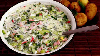 "Натворит бед со здоровьем": окрошку запретили при некоторых обстоятельствах