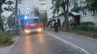На улице Разина во Владимире загорелась квартира