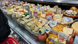 В Роскачестве провели проверку российских сыров