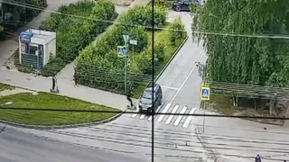 В Чебоксарах пьяный водитель электросамоката спровоцировал ДТП с иномаркой