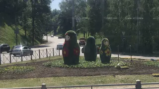 Во Владимире поселили гигантских матрешек