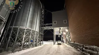 В Верхнеуслонском районе рабочий погиб под ворошителем зерна