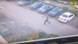 Во дворе на Шумилова мужчина открыл стрельбу за косой взгляд на его автомобиль