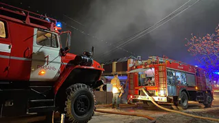 В Рязани в частном секторе сгорело два жилых дома: видео с места пожара