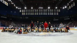 На льду без границ: история магнитогорской команды по следж-хоккею "Огни Магнитки"