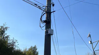 Центр Рязани начали освобождать от ненужных кабелей сетей связи