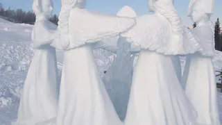 Рязанский скульптор создал лучшую скульптуру на международном фестивале "Снеголед"