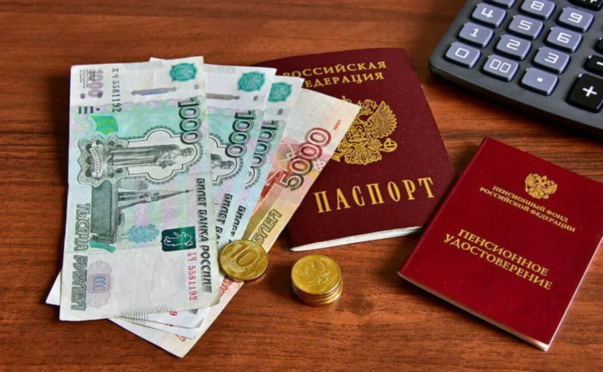 Пенсионерам с долгами могут урезать выплаты: Нилов объяснил новые правила СФР