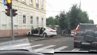 В Советском районе Брянска сняли на видео ДТП с такси
