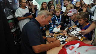 Хоккеист Владислав Третьяк посетил турнир в Рязани