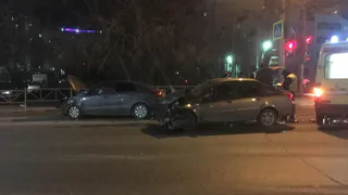 Появились подробности вечернего ДТП возле гипермаркета «Лента»: водитель Datsun не уступил дорогу Kia