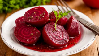Свеклу теперь варю только так: и почему я раньше не знала о таком способе - 25 минут и все готово