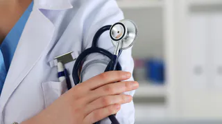 Министерство труда хочет отменить медосмотр у офисных работников