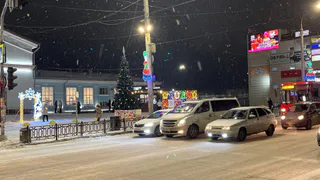 Верховный суд постановил: что на самом деле грозит водителю за пересечение сплошной разметки, которую замело снегом?