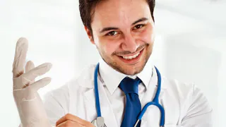 «Стоять же можете»: нижнекамка в больнице упала в обморок