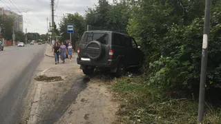 В Рязани пьяный водитель «УАЗика» врезался в забор