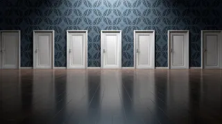 «Воры не вскроют, вандалы не испортят»: выбираем входную дверь правильно