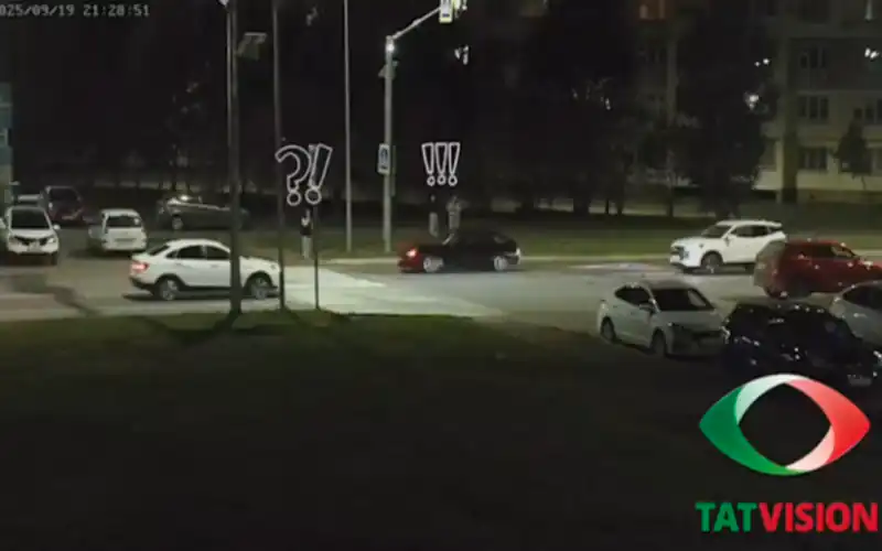 Автомобиль-беглец: в Нижнекамске машина совершила неожиданный побег от хозяина