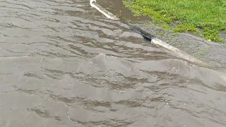 "Затопит всех": синоптики предупредили — нас захлестнут экстремальные дожди и бури 