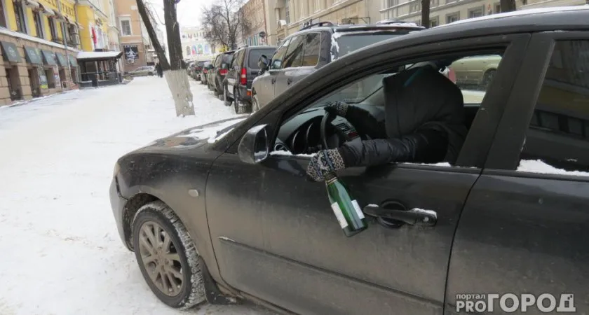 Пьяный житель Коми угнал служебный УАЗ ради “добавки”