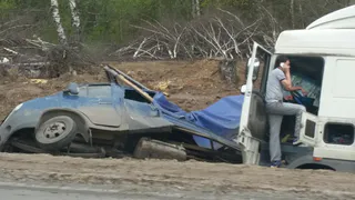 От Кириц до Каменки стоит 10-ти километровая пробка 