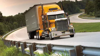 Грузовикам в жару запретят ездить по трассам