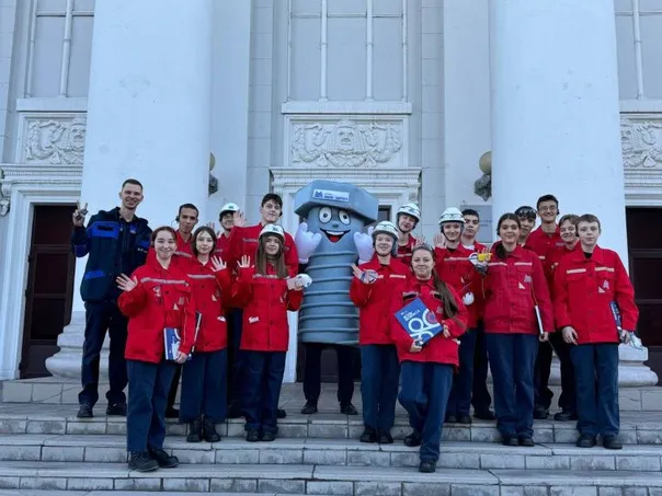 Экскурсию на "ММК-МЕТИЗ" посетили участники Всероссийского проекта «Первые в профессии»: шаг к выбору работы будущего