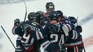 «Нефтехимик» уверенно побеждает в чемпионате

